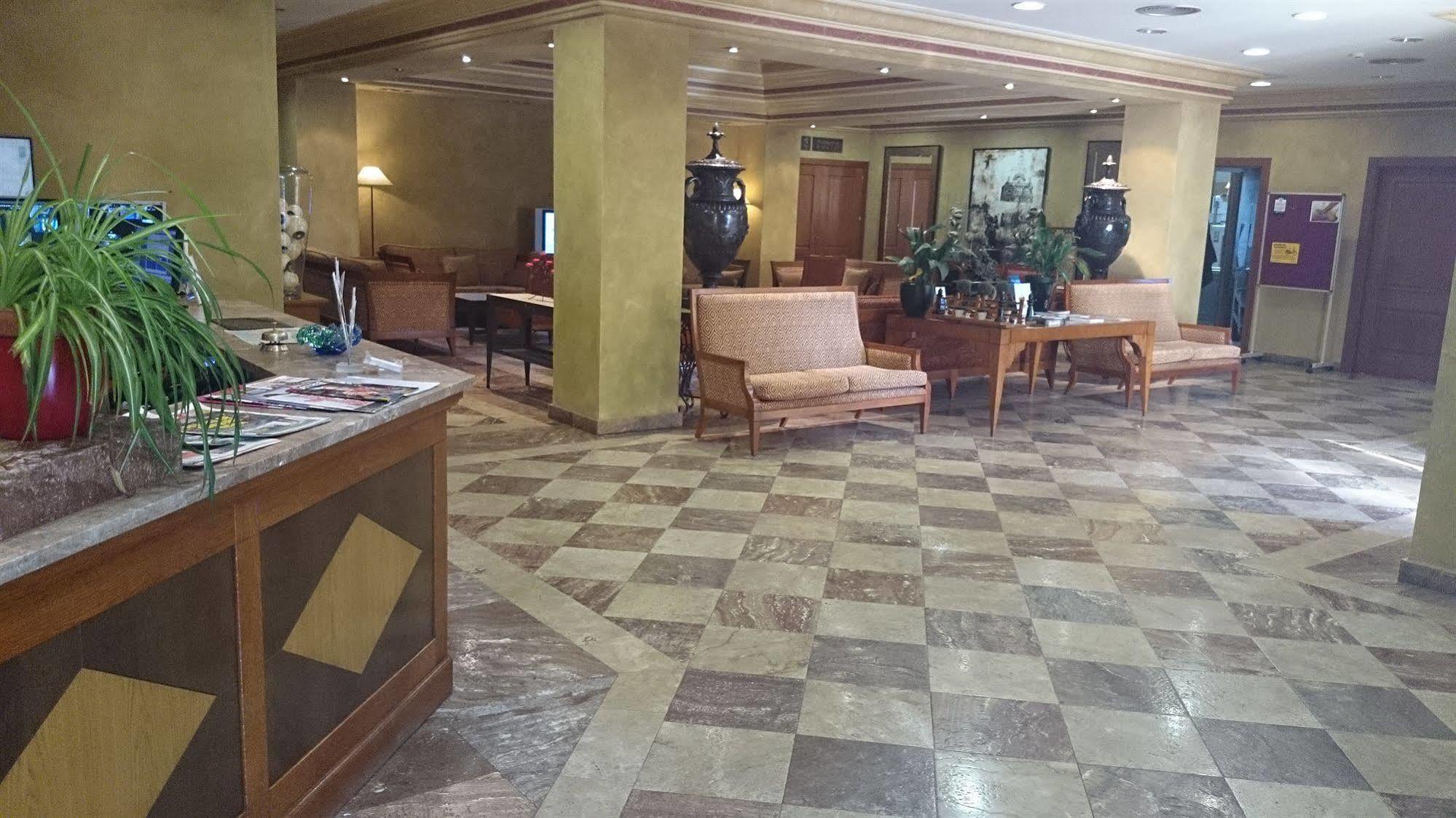 Hotel Pamplona Виява Екстериор снимка